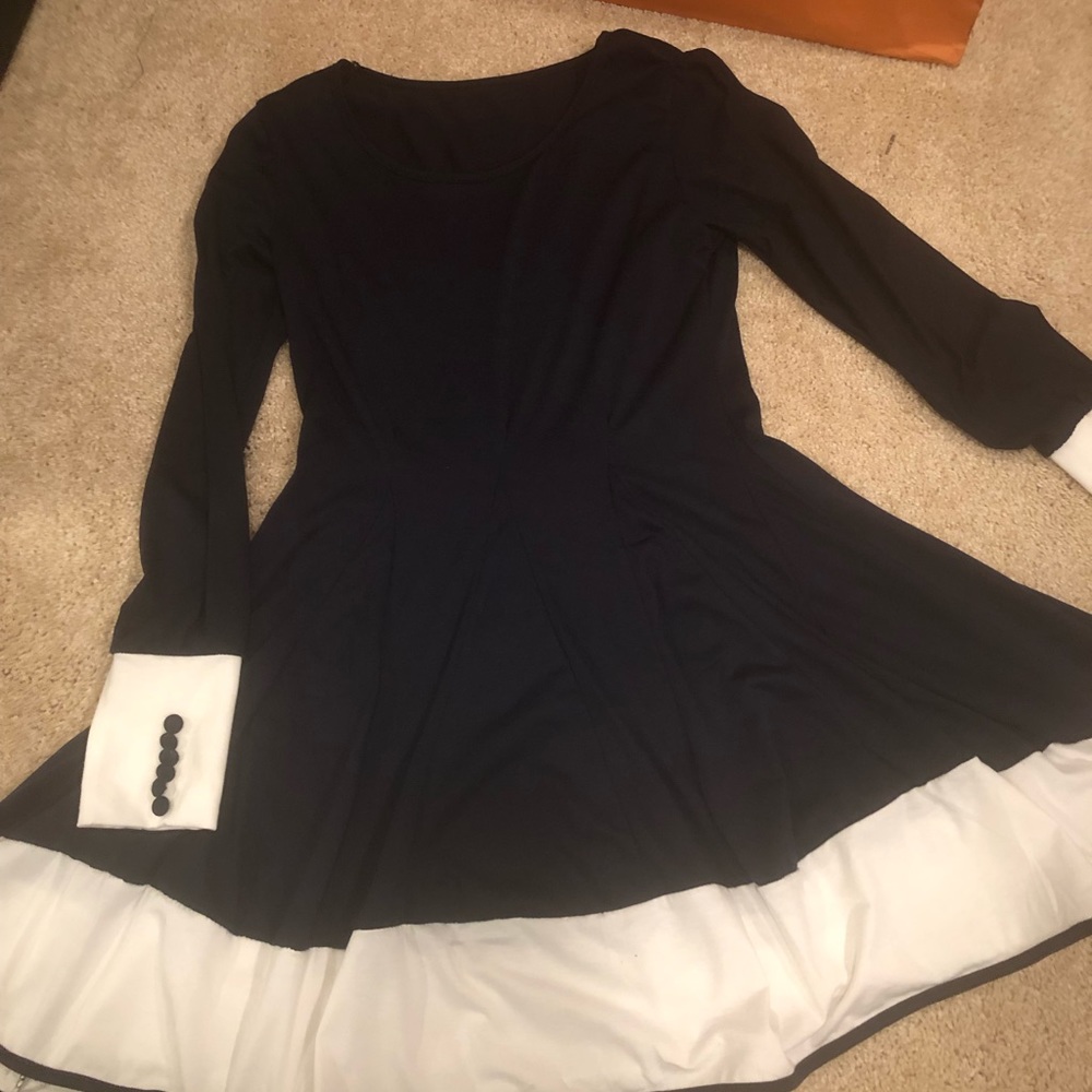 Beautiful pleated navy dress! Bnwt,